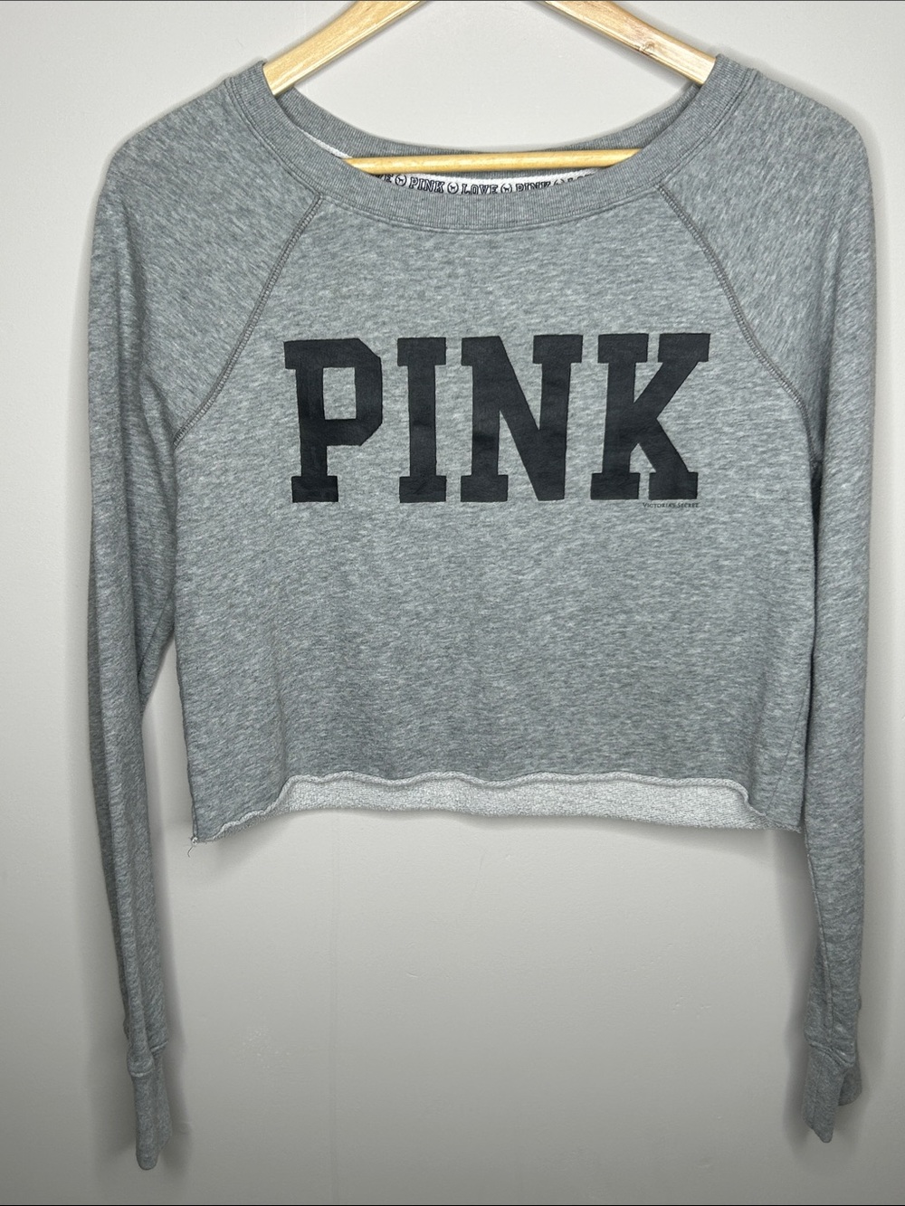 VS PINK Cropped Sweatshirt